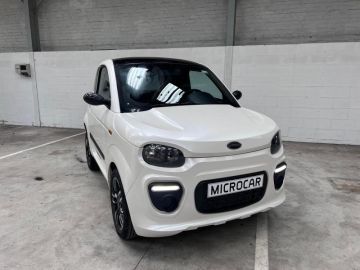 MICROCAR DUE Dué Must blanc nacrée 